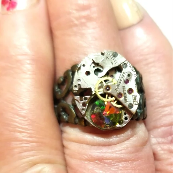 Vintage Steampunk Rainbow Crystal Ring - Picture 7 of 7